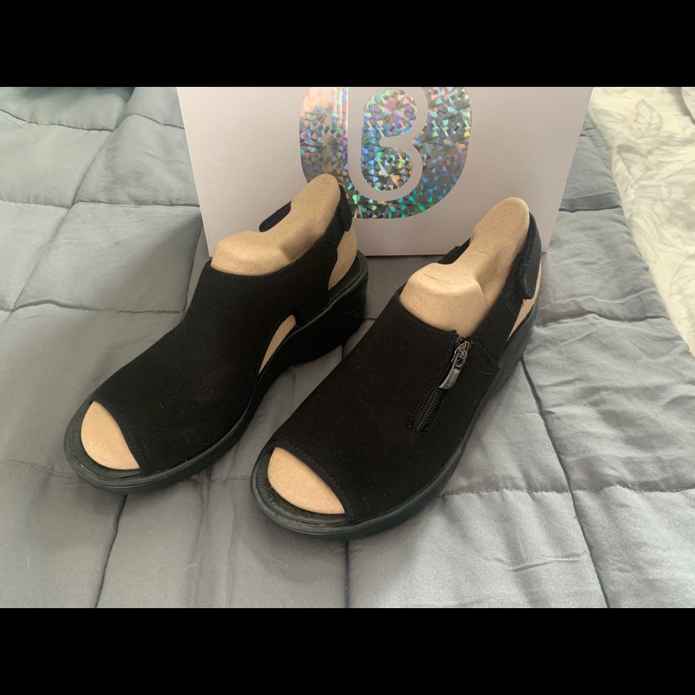 🌸BZEES SPRING SANDALS🌸